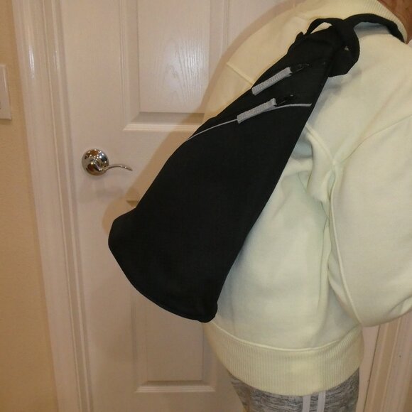 Cross Body Sling Bag Black - Picture 3 of 11